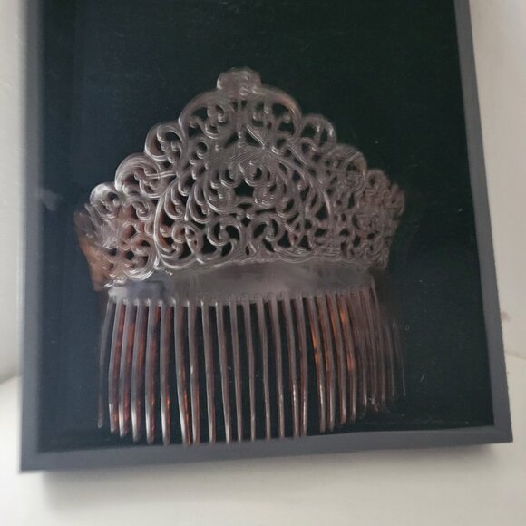 Vintage Large Spanish Mantilla Comb of Tortoiseshell Color main image 4